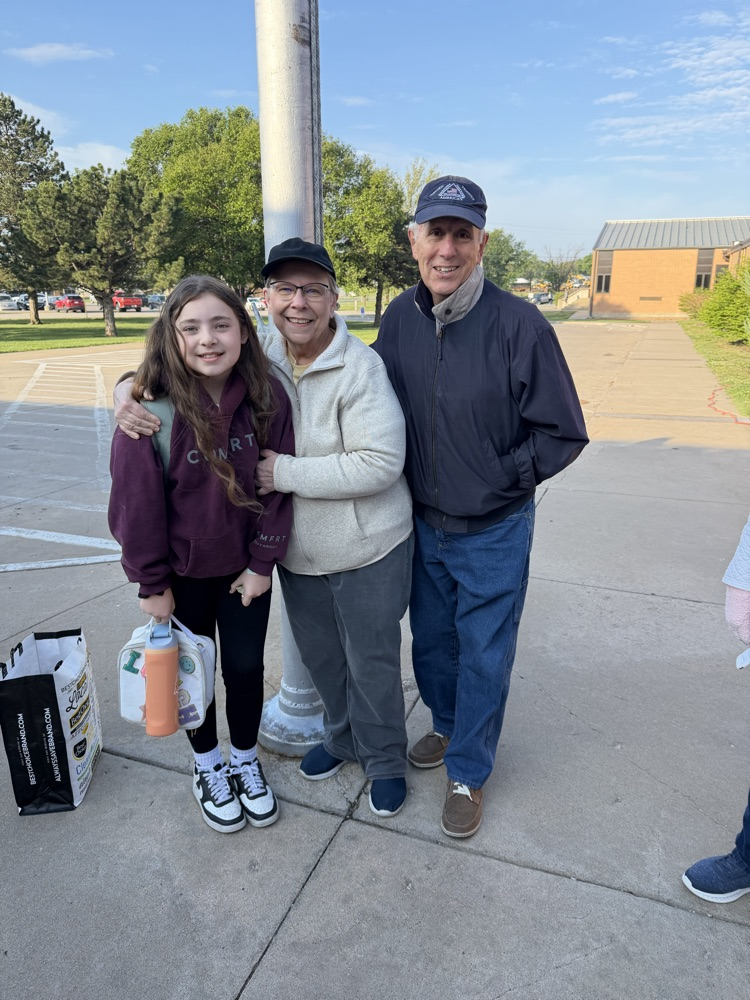 A MES student with grandparents