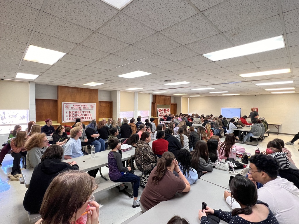 Ag classes enjoying guest speaker