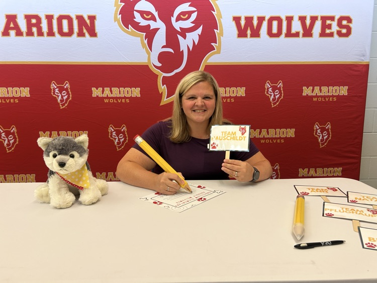 signing table