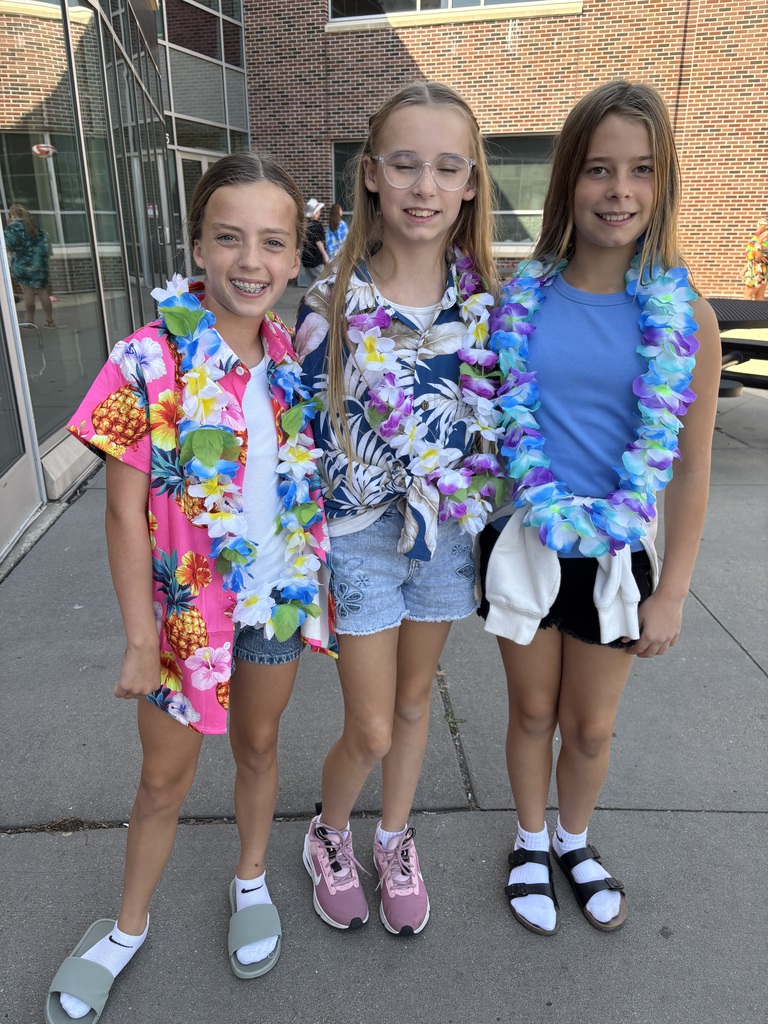 Hawaiian Day Students