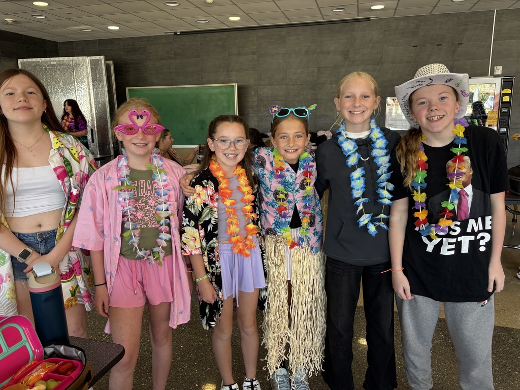 Hawaiian Day Students