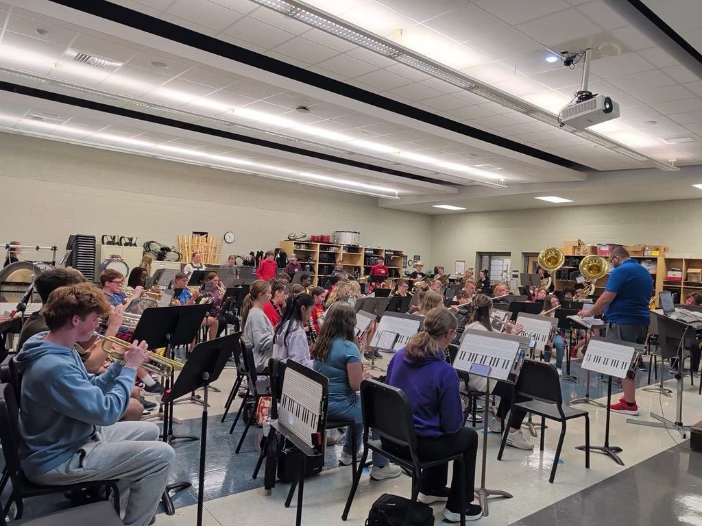 MHS Band with VMS 8th Grade Band
