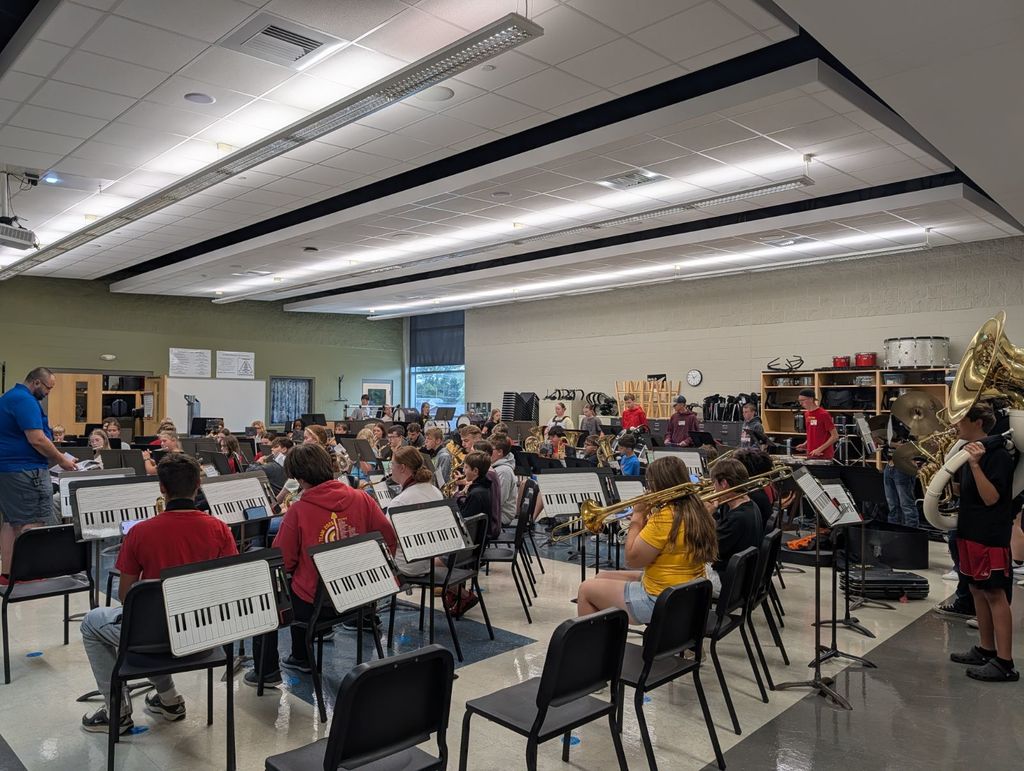 MHS Band with VMS 8th Grade Band