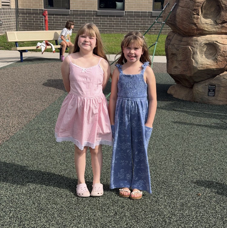 second grade friends at recess