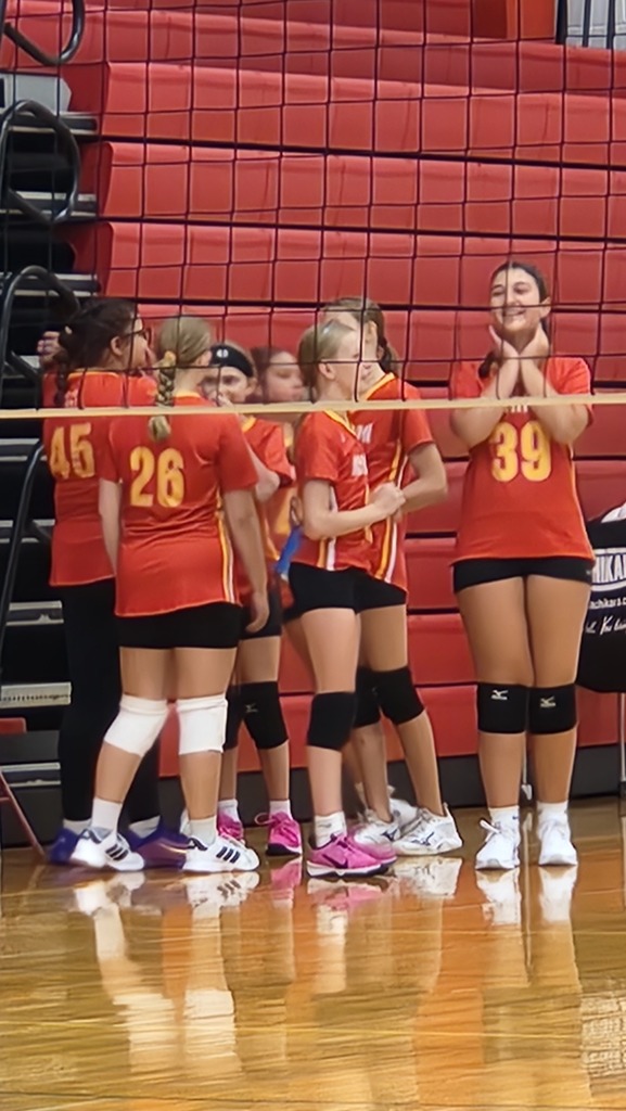 VMS 7th Grade Volleyball Action Shot