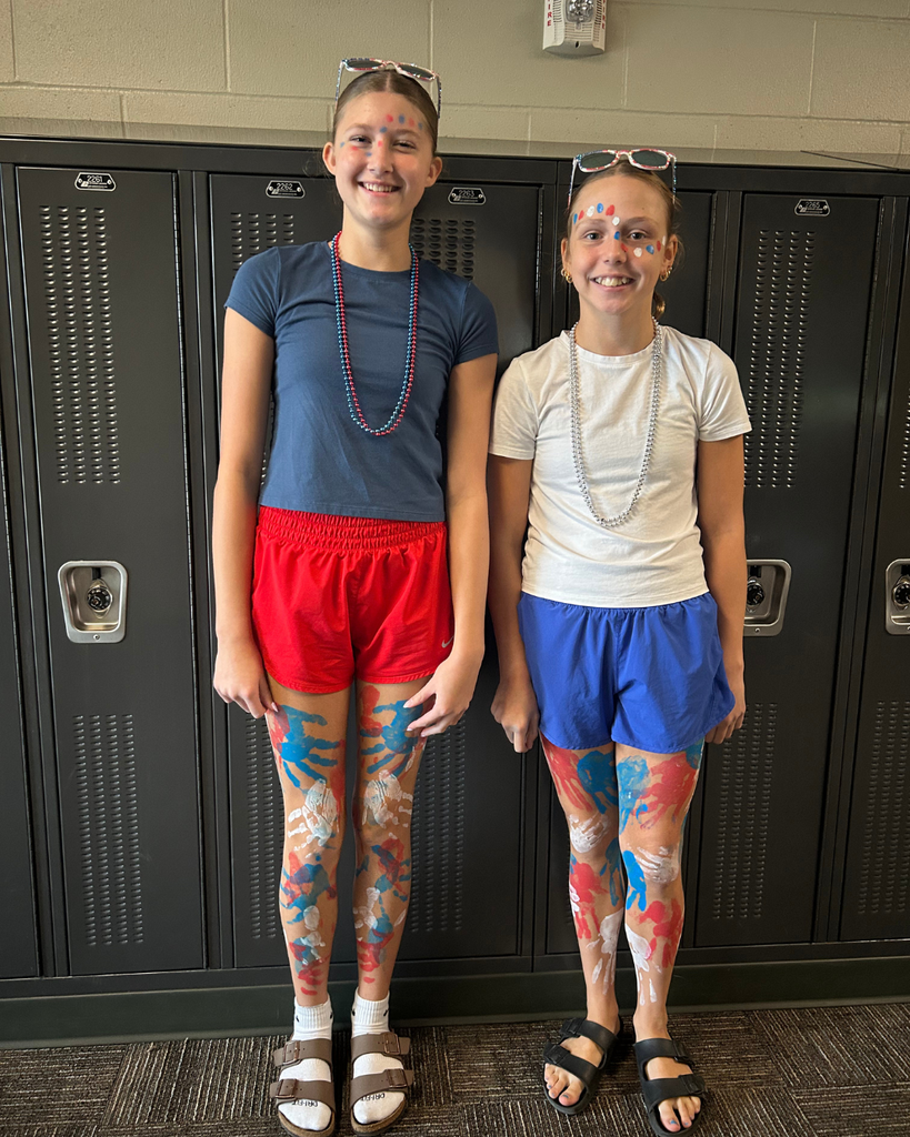 VMS Homecoming Spirit Week - Students in Red, White and Blue