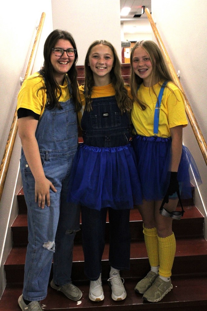triplets for homecoming