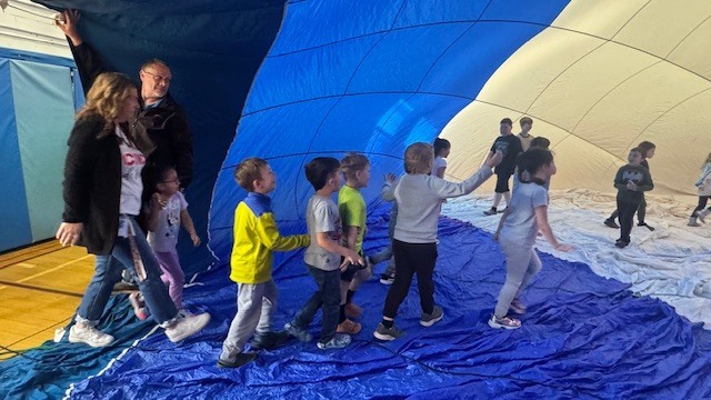 Students with the balloon.