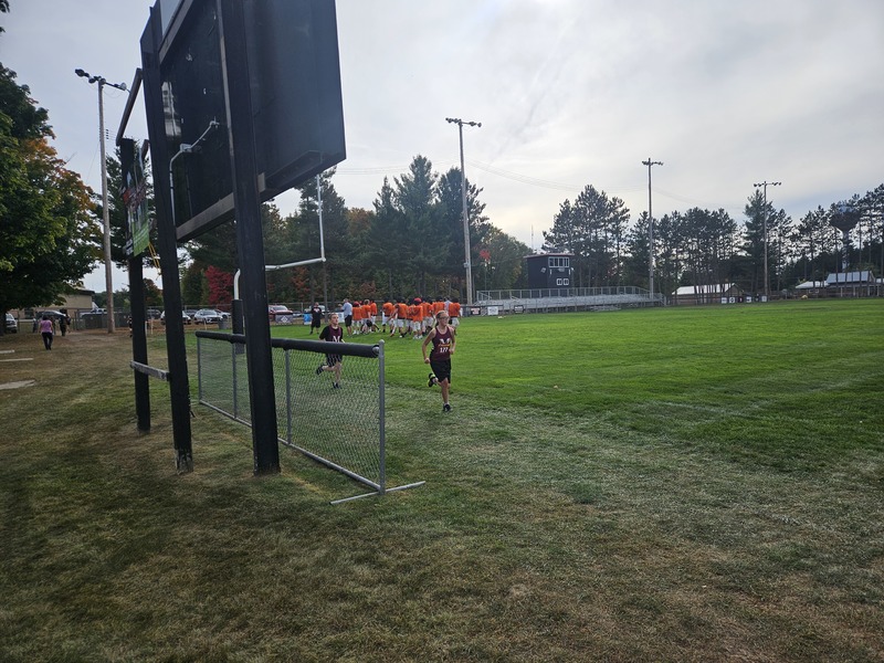Cross CountrCross Country Meety Meet