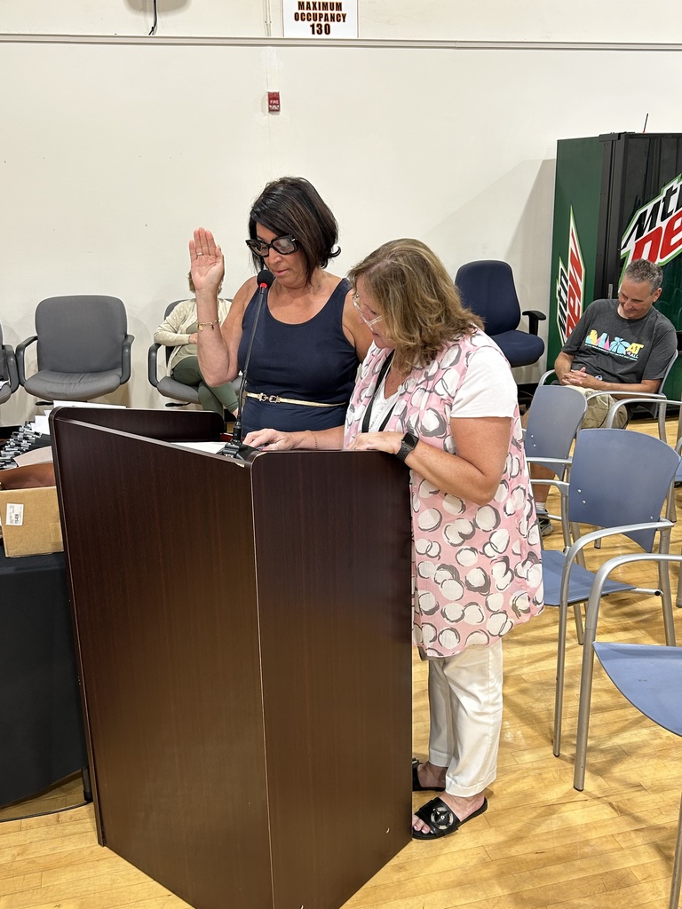 Rhoda Antonia Uszenski takes her oath of office