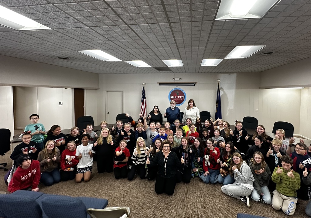 Mrs. Kady and 6th graders at City Hall