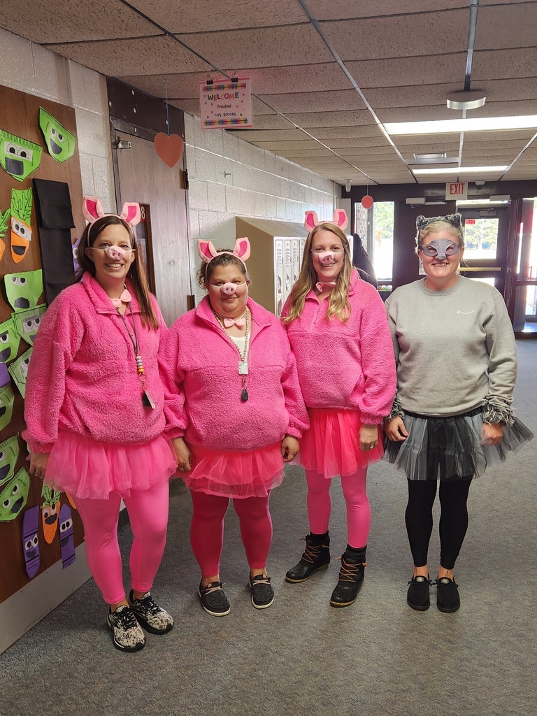 Techers as the 3 little pigs