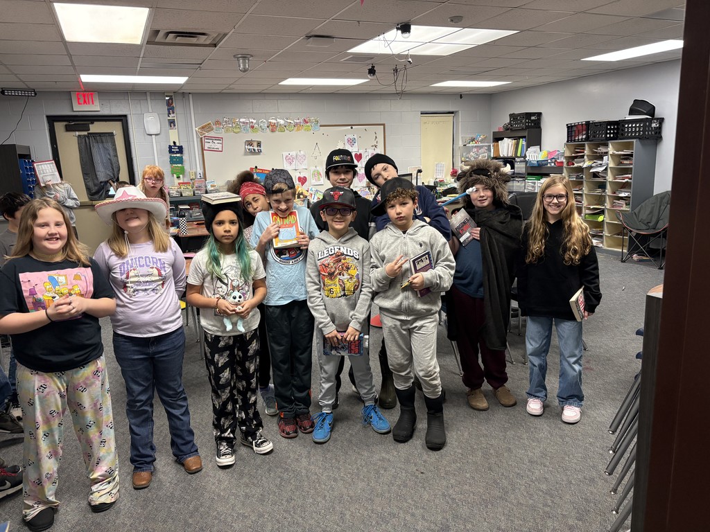 Mrs. Thompson's 4th Grade - Hat Day