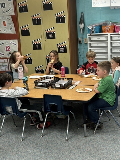 Mrs. Laursen's class earned pizza