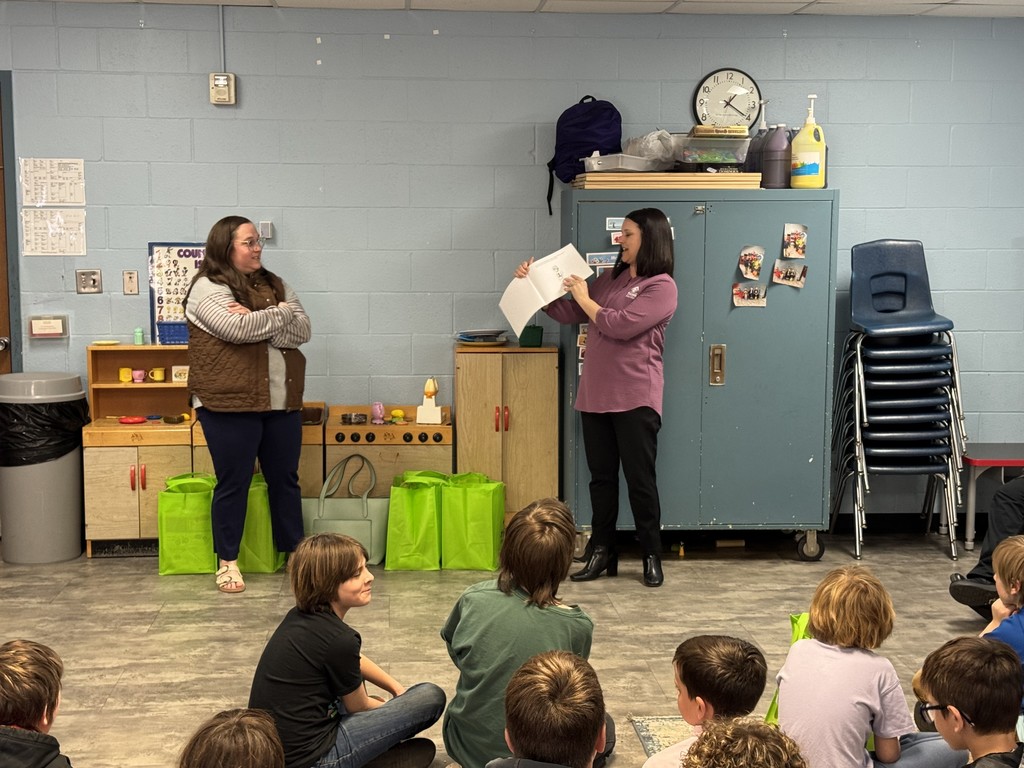 4th grade students learning about dollars and sense