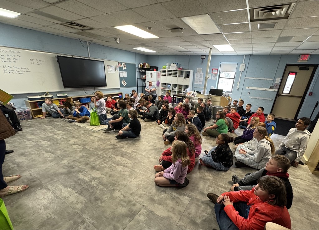 4th-graders learning about dollars and cents