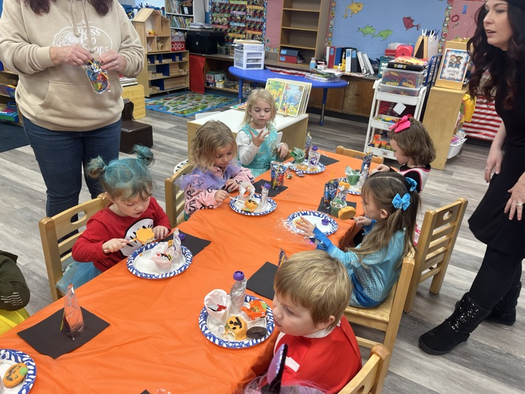 Pre-K Halloween 🎃