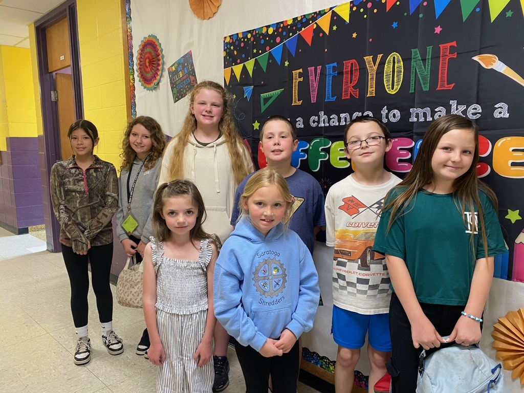 3rd qtr
Back row left to right
Autumn Pfifer, Rayni Dulworth, Stella Skaggs, Joe Ravanelli, Hayden Snode, and Haylie Snode
Front row left right
Ruka Stephens and
Jolene Karn
