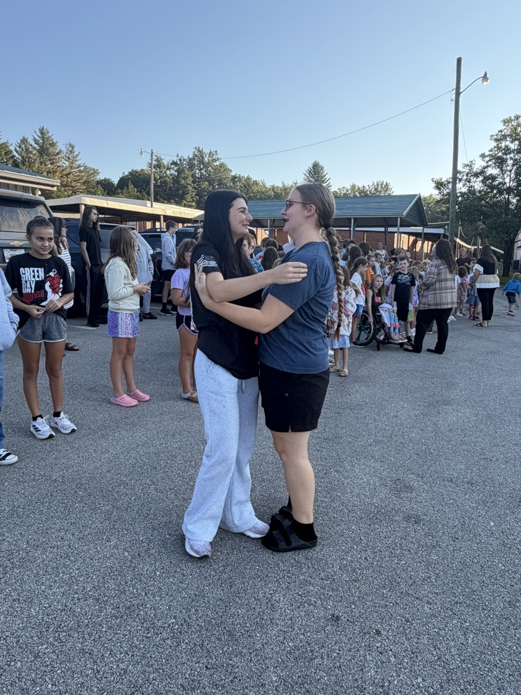 Ella and Raelynn 