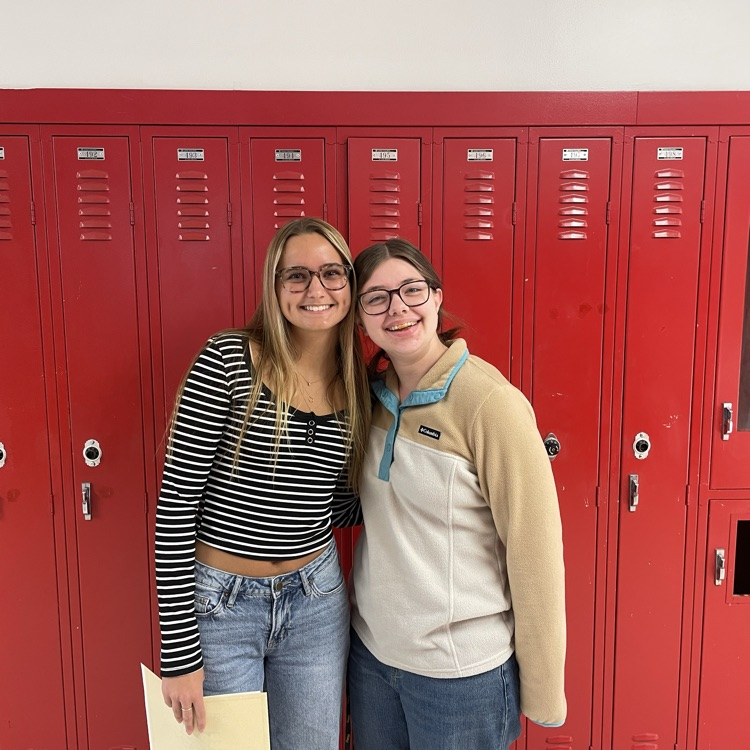 Congratulations to our student of the week Ms. Isabelle Cangemi!  Izzy is a senior who will be studying nursing at NMU and is one of MSHS’s greatest leaders and volunteers!  #mshsstudentoftheweek  #wearemarquette    #gosentinels