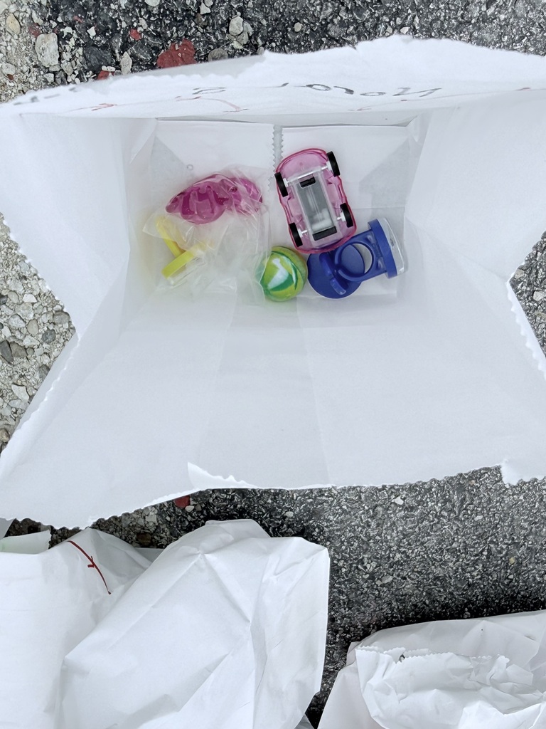 Prizes from a capsule hunt