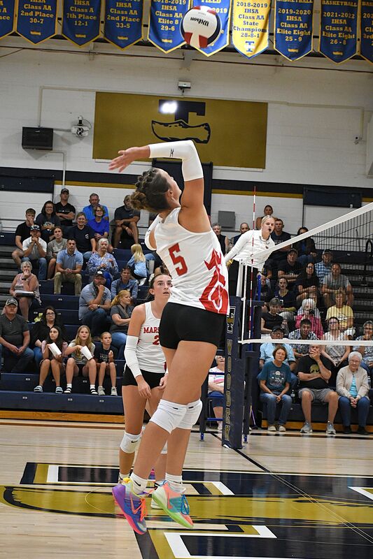 Lauren English (5) readies a strike at Teutopolis