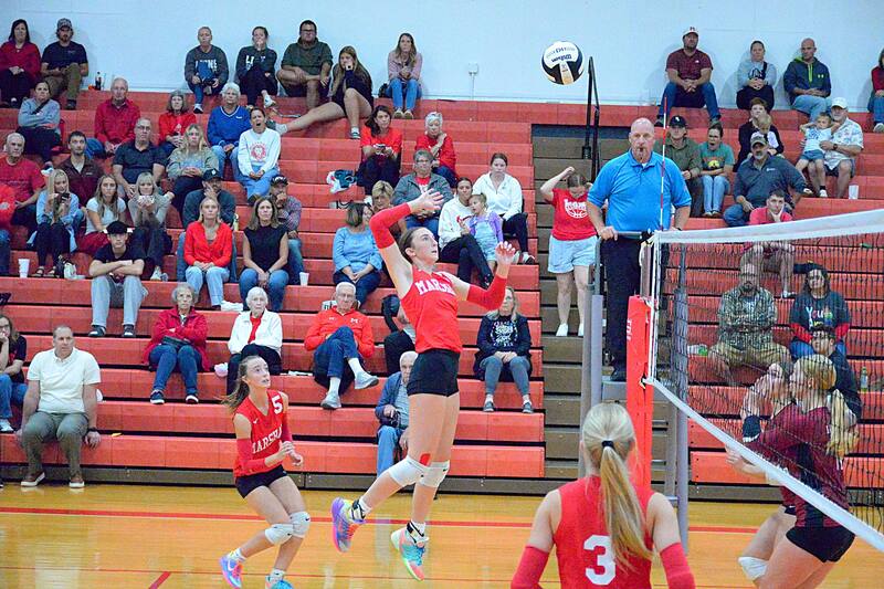 Lilly Ross smashes one of her many kills against Robinson