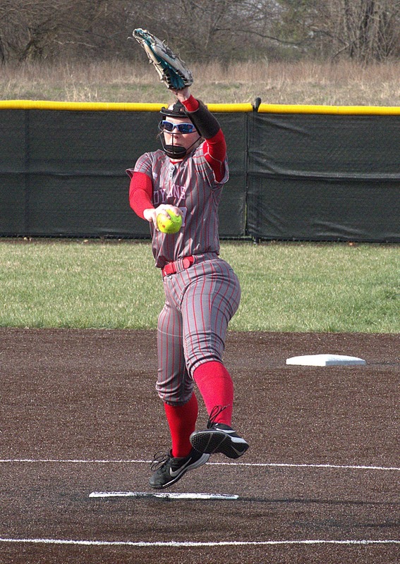 Avery Cornwell picked up the win vs Georgetoewn-Ridge Farm, giving up just one hit and striking out four while walking none (1)