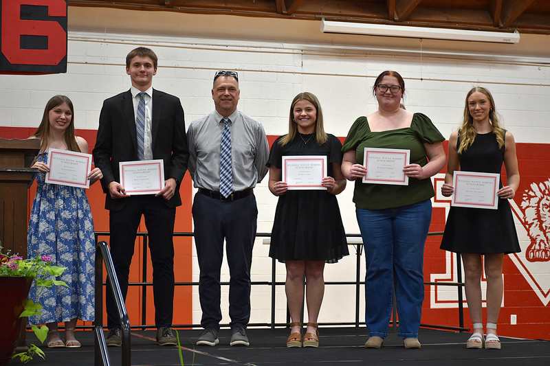 Wendell Wayne Murphy Scholarship - Haylee Siverly, Bryce Griguhn, Avery Gard, Kynslee Parker, & Abigail Thompson