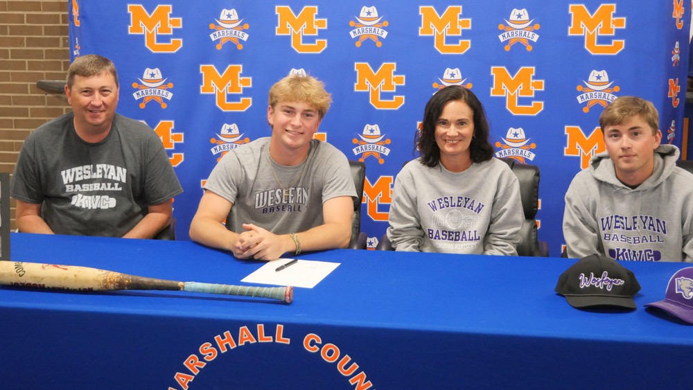 Kannon Dunn signed with Ky Wesleyan Baseball