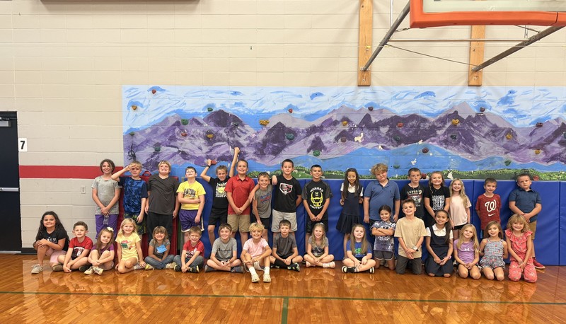 JES Run Club picture in gym