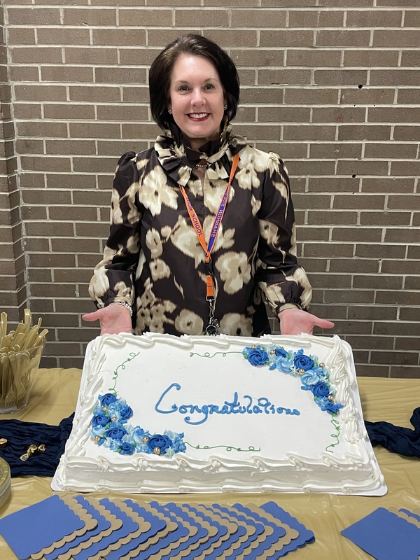Shannon Solomon with cake