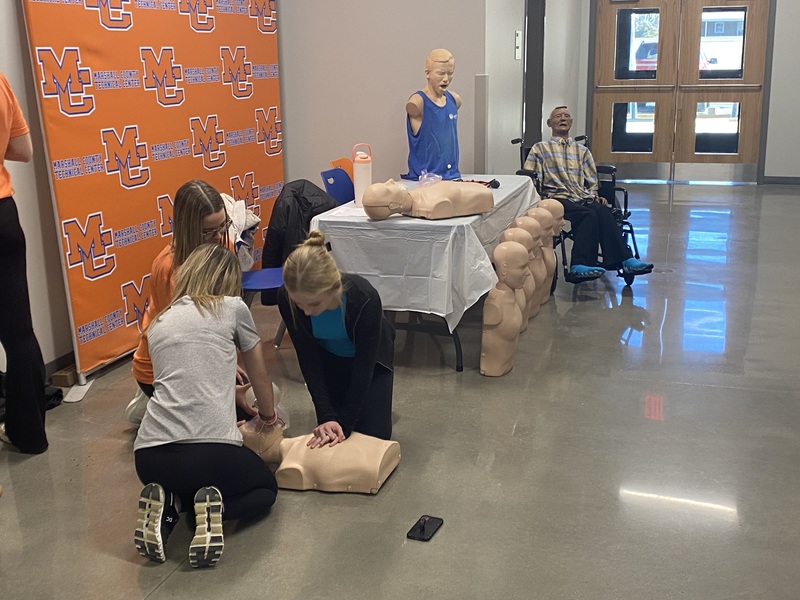 SMMS 8th graders tour MCTC