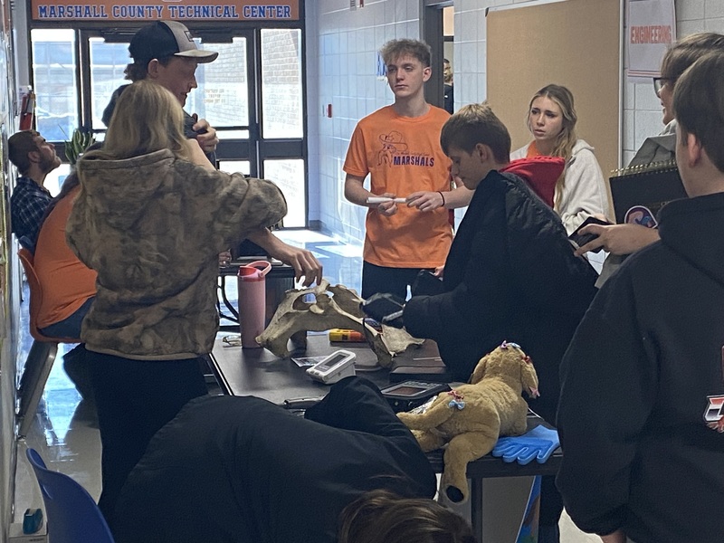 SMMS 8th graders tour MCTC