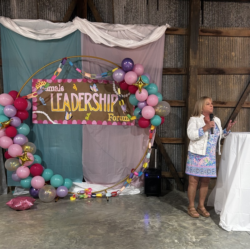 Benton Mayor Rita Dotson speaks to Female Leadership Forum attendees