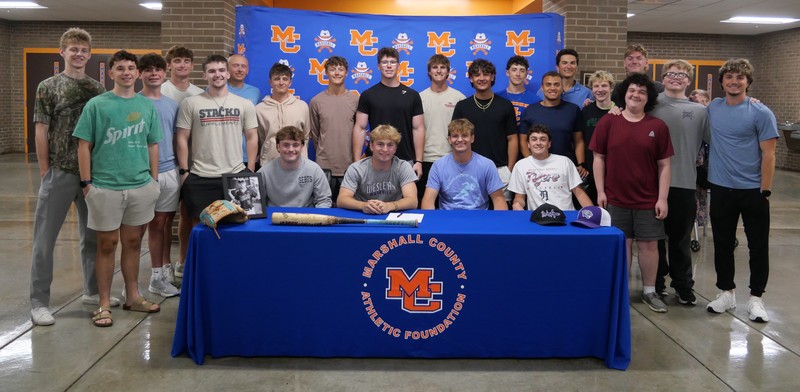 Kannon Dunn signed with Ky Wesleyan Baseball (with friends)