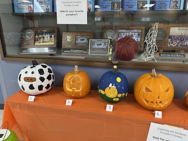 Mrs. Donarski's Exploring Art Students had a Pumpkin Contest - Students voted for their favorite pumpkin. Congratulations to 1st place Kira Perkins which was pumpkin #3 and in close second place - Shelby Williams pumpkin #13. Congratulations and well done students!