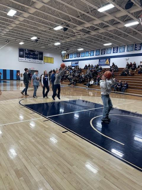 Meet the Freeze Pictures from Monday, November 24 - Thank you to everyone that came out to support these athletes and for supporting After Prom!!  Good luck to everyone this basketball season! 