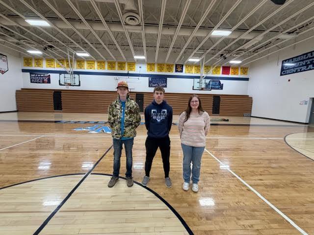 A few pictures from Meet the Freeze on Monday, March 16th - A huge thank you to everyone that came out to support our spring athletes !