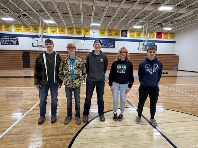 A few pictures from Meet the Freeze on Monday, March 16th - A huge thank you to everyone that came out to support our spring athletes !