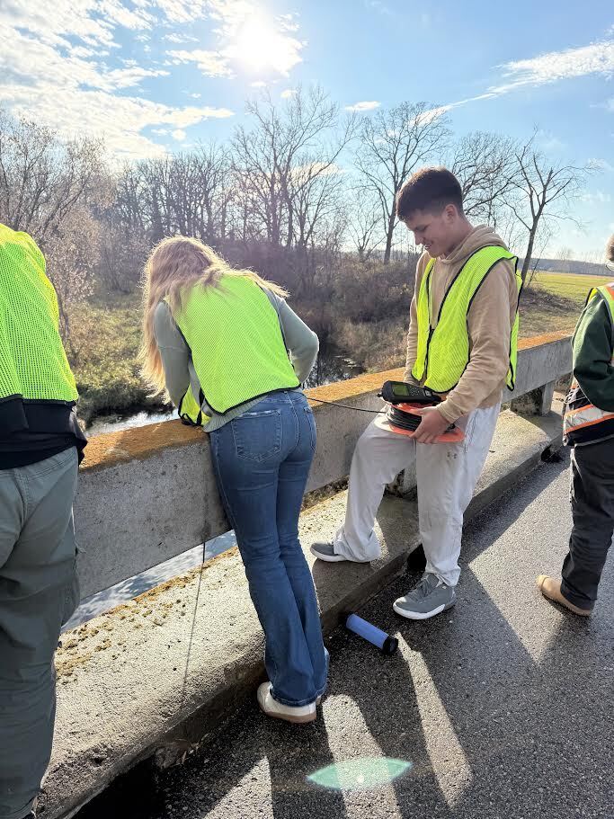 River Watch completed their last sampling before winter on Wednesday (10/29) after school. Now during the “winter” months we will work on our challenge for the year. 
