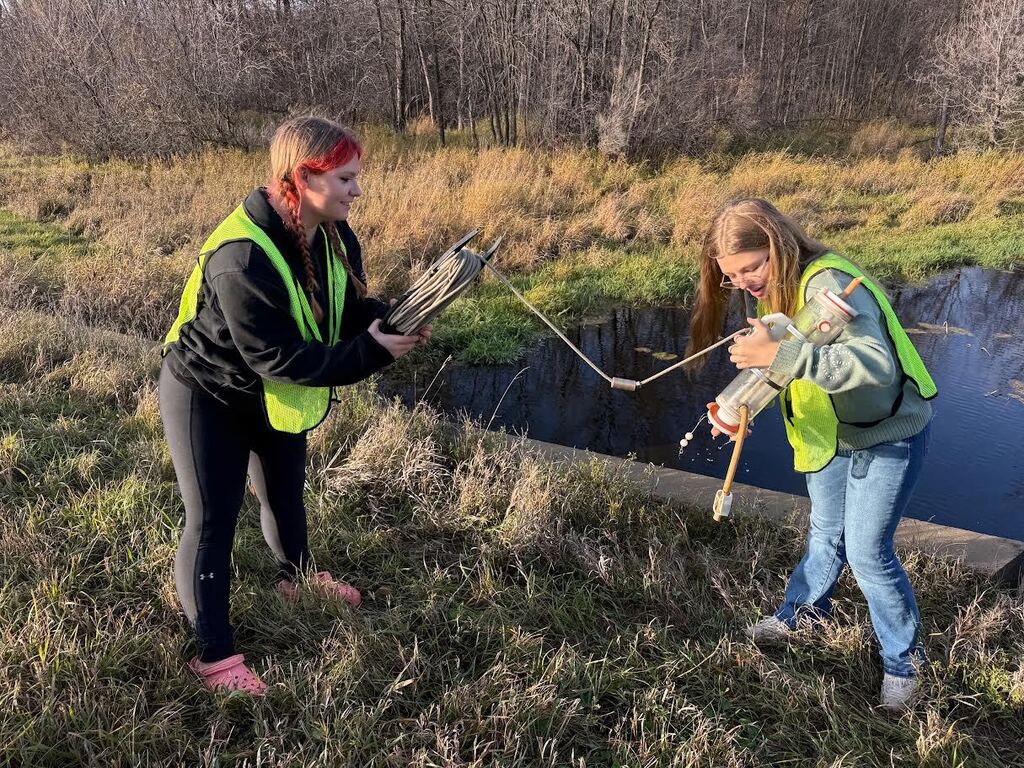 River Watch completed their last sampling before winter on Wednesday (10/29) after school. Now during the “winter” months we will work on our challenge for the year. 