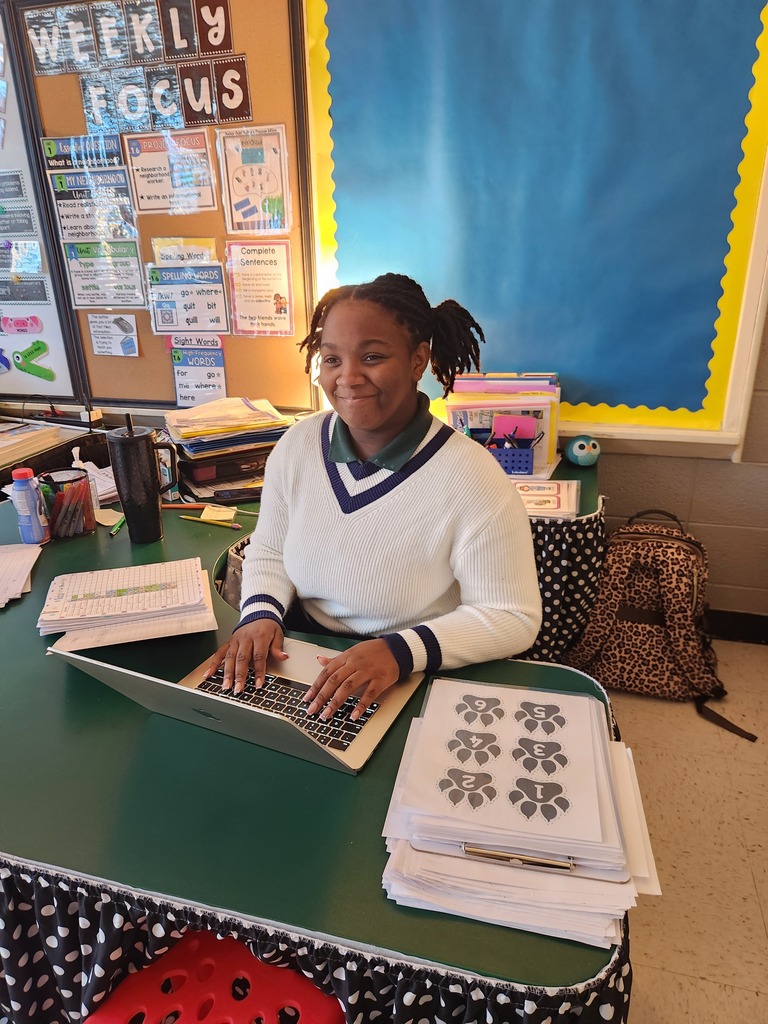 Ed Prep student sitting at her desk in her field experience classroom