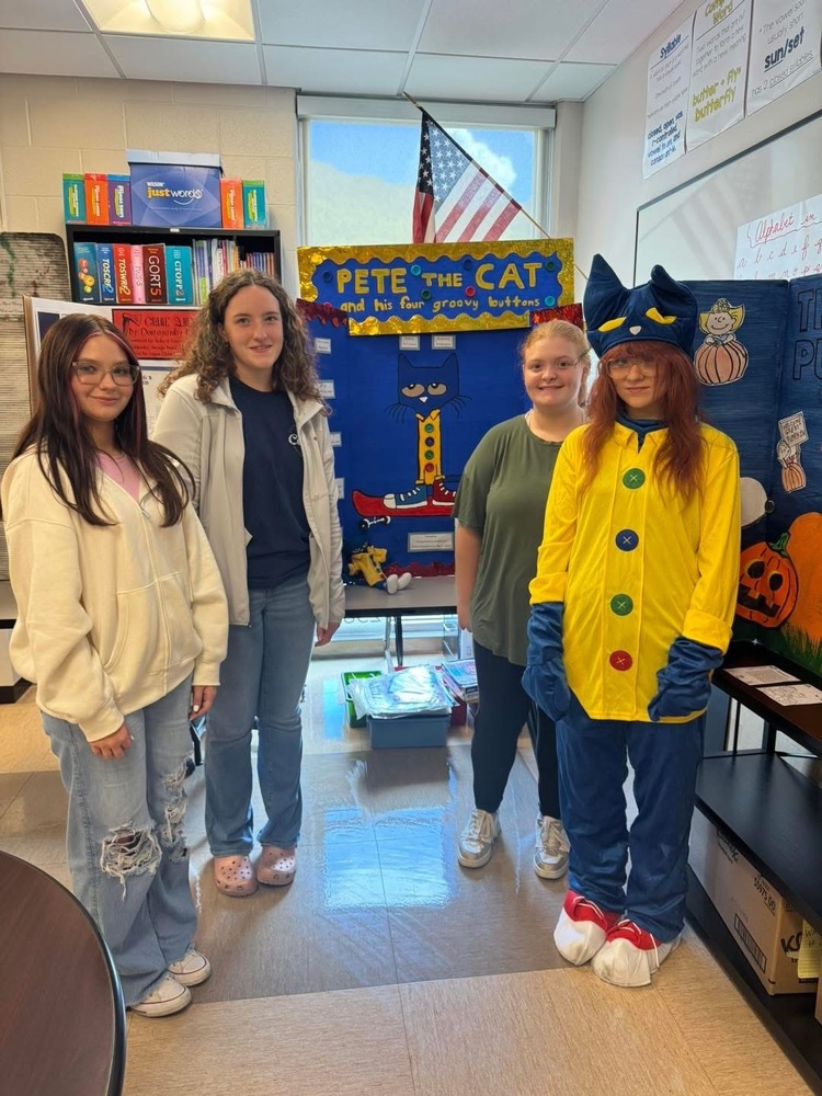 John Marshall Students Presenting their Project