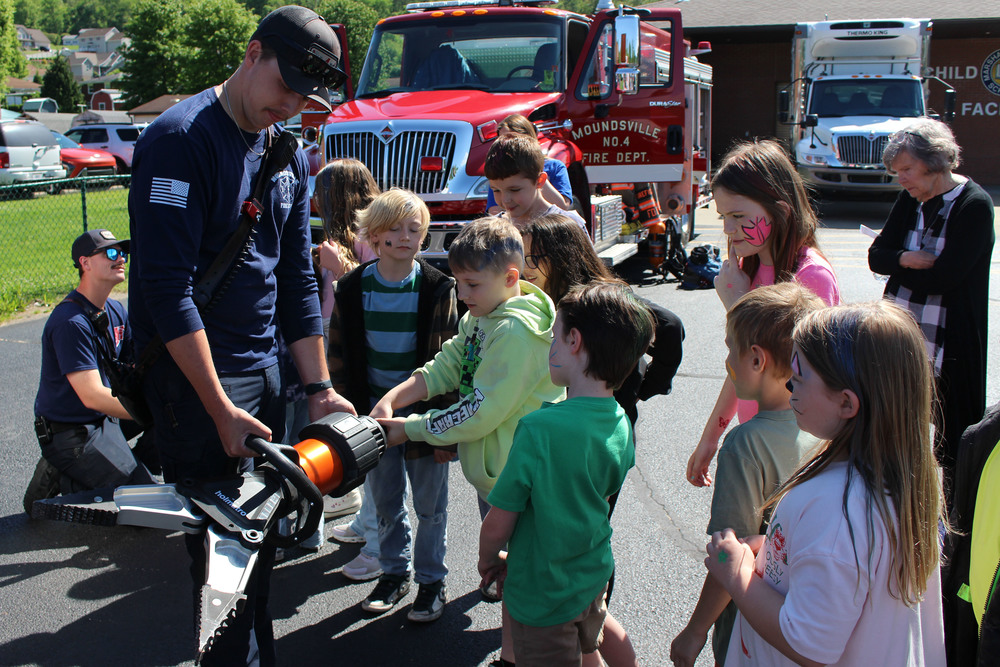McNinch Primary Students Explore First Responder Equipment