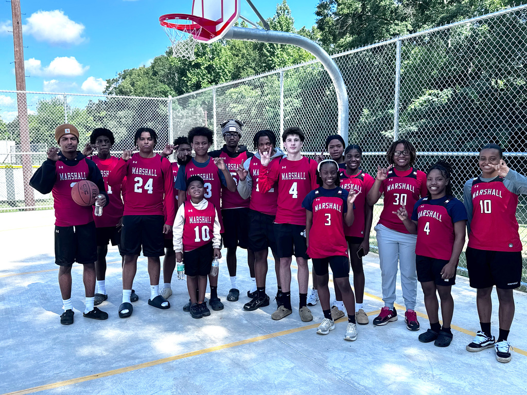 Marshall Basketball Programs - Smith Park Ribbon Cutting