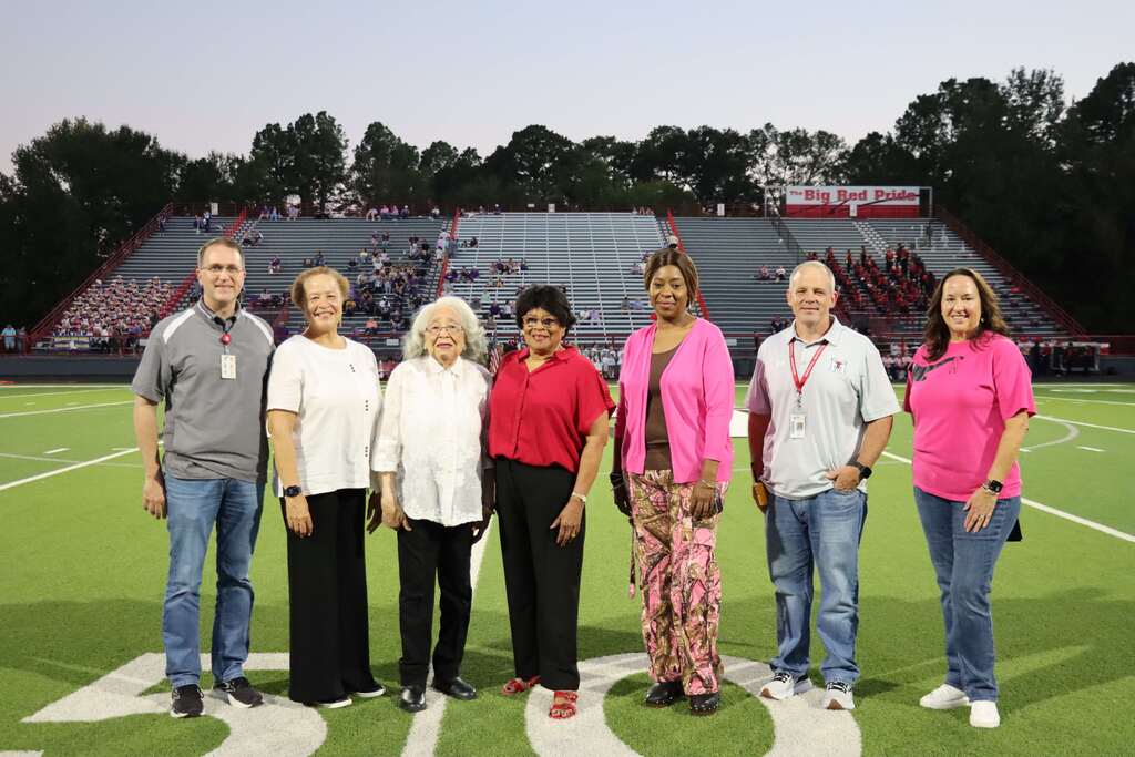 MISD faculty and Relatives of Dr. Walter Samuel McAfee at the Alumni Award of Excellence Presentation