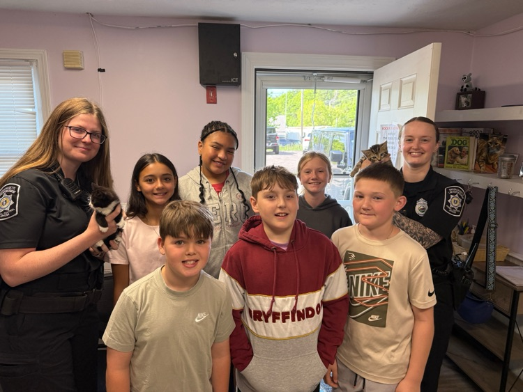 SRS student council members visiting animal shelter