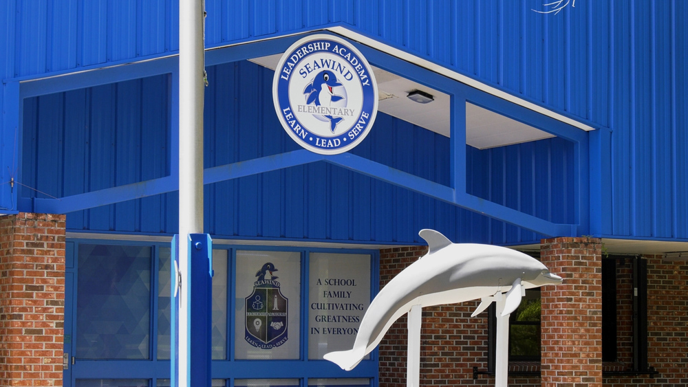 Outside picture of the administration office at SeaWind Elementary School
