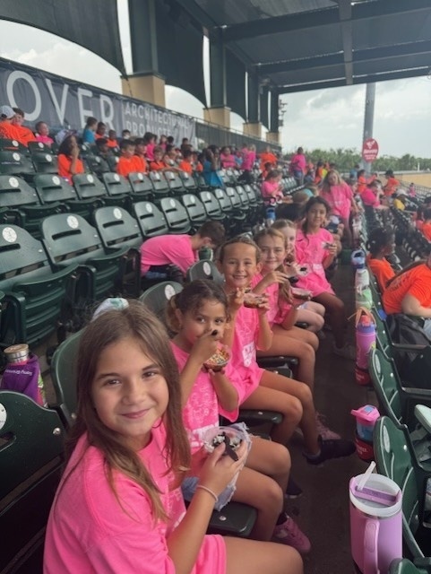 HSE Extended Day campers go to a ballgame